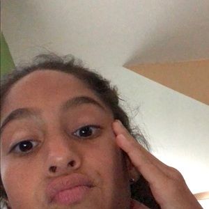 Meet your Posher, Mia